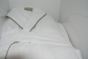 Habitació estàndard | Instal·lacions del bany | Capçal de dutxa tipus cascada i articles de tocador gratuïts