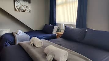 Large Family Room with Private Bathroom | Iron/ironing board, free WiFi, bed sheets