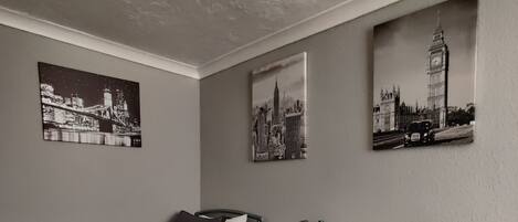 Family Room | Iron/ironing board, free WiFi, bed sheets