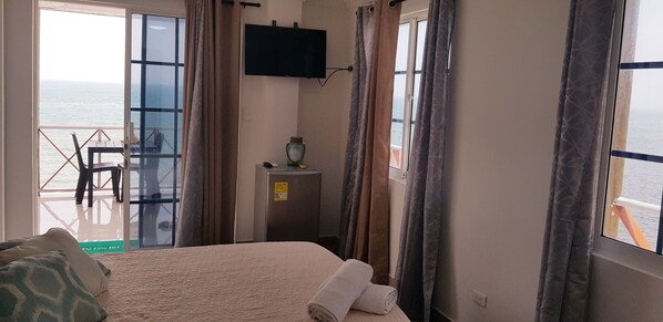 Minibar, iron/ironing board, bed sheets