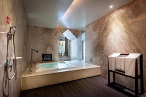 Interior - O'Well Motel (Tainan)