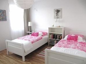 2 bedrooms, desk, soundproofing, iron/ironing board