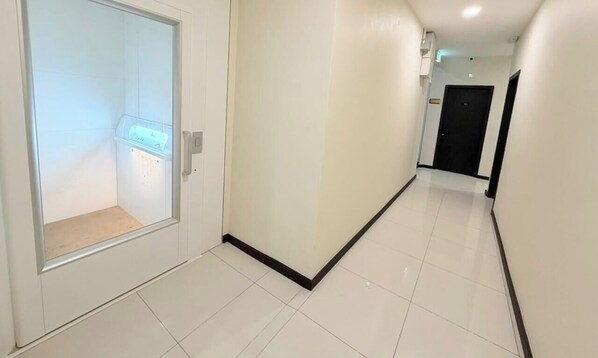 Elevator - Pertama Lodge (Tawau)