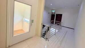 Elevator - Pertama Lodge (Tawau)