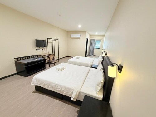 Pertama Lodge