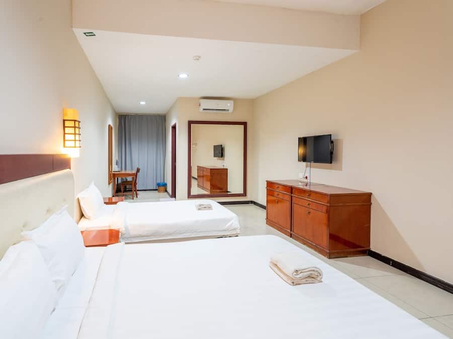 Superior Room | Blackout drapes, free WiFi, bed sheets