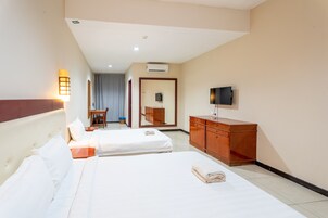 Superior Room | Langsir/tirai gelap terus, Wi-fi percuma, cadar katil 