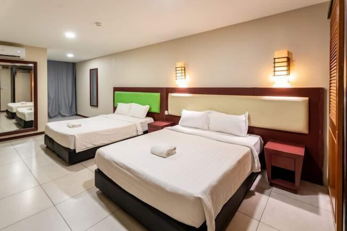 Cortinas blackout, Wi-Fi de cortesia, roupa de cama