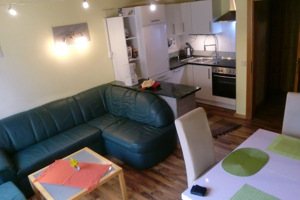 Typ 4, Loggia Appartement, W'Z mit Essbereich u Sofa, Dachterrasse u Gallerie
