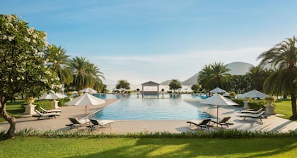 Nha Trang Marriott Resort & Spa, Hon Tre Island