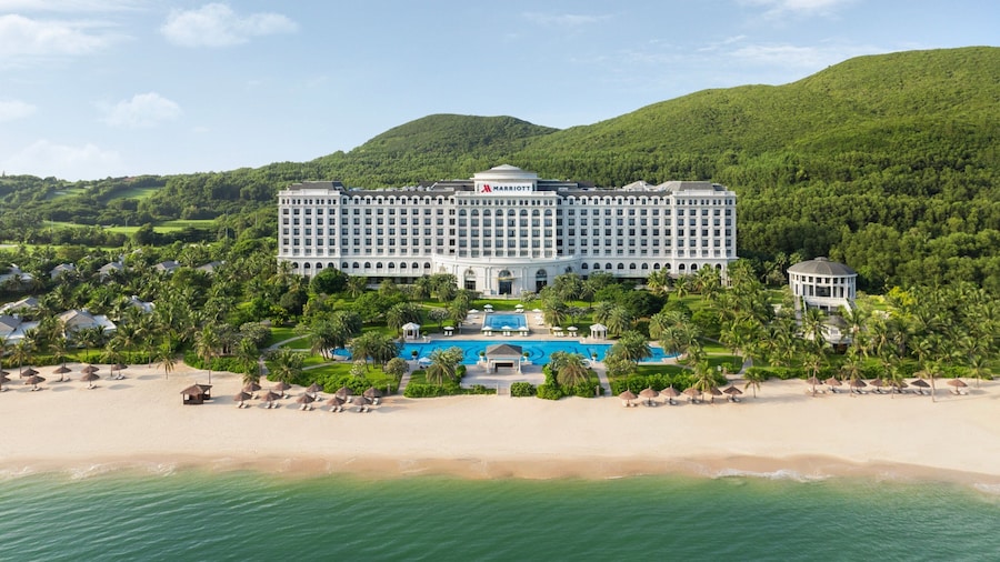 Nha Trang Marriott Resort & Spa, Hon Tre Island