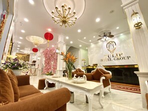 Lobby sitting area - Tulip City View (Da Lat)