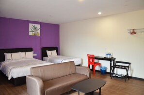 Triple Room | Desk, iron/ironing board, free WiFi, bed sheets - Riverview Hotel (Bahau)