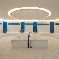 Couples treatment rooms, sauna, hot tub, steam room, hot springs