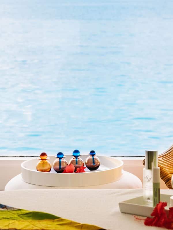 Couples treatment rooms, sauna, hot tub, steam room, hot springs