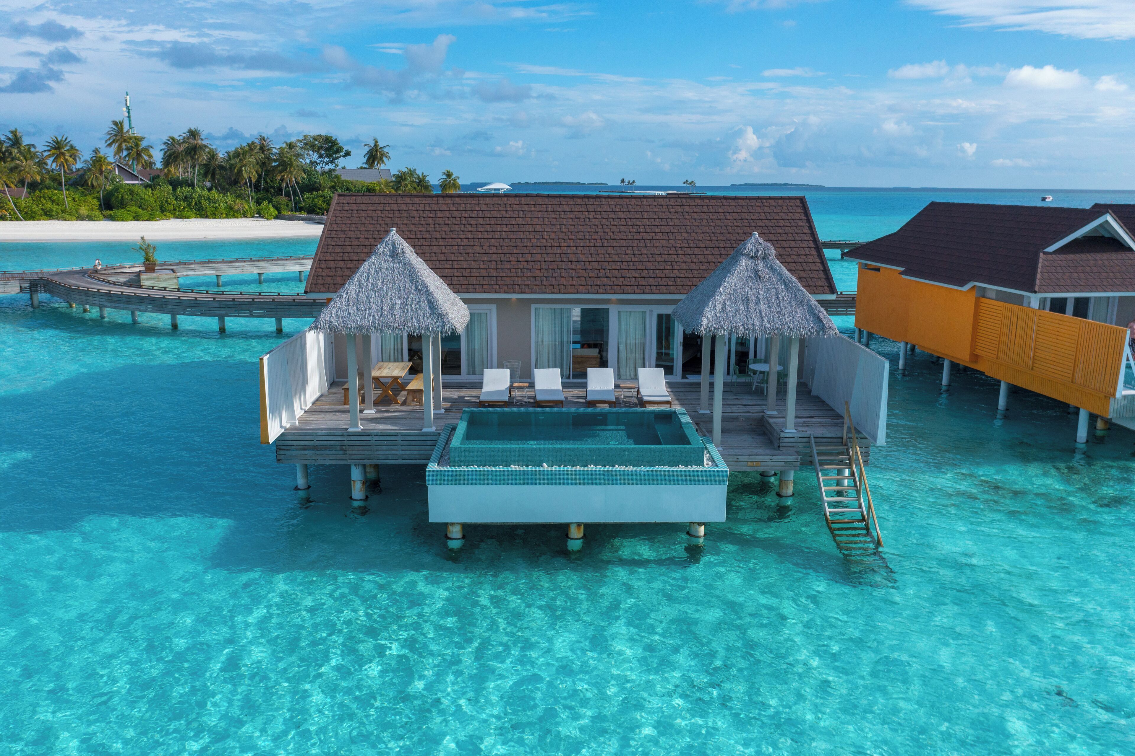 Frette Italian sheets, premium bedding, minibar, in-room safe