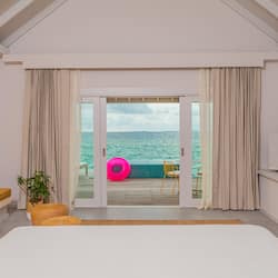 1 bedroom, Frette Italian sheets, premium bedding, minibar