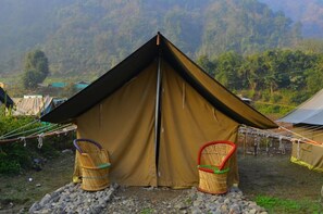 Tienda Deluxe, no fumadores | Exterior