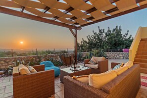 Terrace/patio - Villa Kairos, Skouloufia, Crete (Skouloufia)