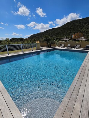 Outdoor pool, a heated pool - Villa with pool in Porto-Vecchio at the gates of Palombaggia - Milobeach *** (Porto-Vecchio)