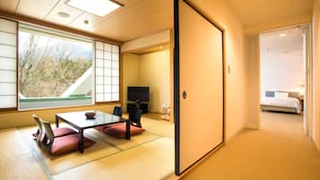 In-room safe, desk, free WiFi, bed sheets