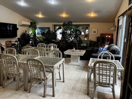 Área de estar no saguão