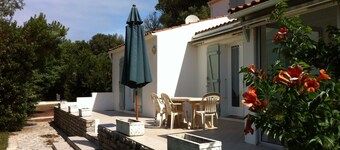 Villa climatisée tout confort de 135 m² sur terrain de 1300 m², bord de plage