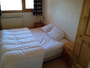 4 chambres, fer et planche à repasser, Wi-Fi