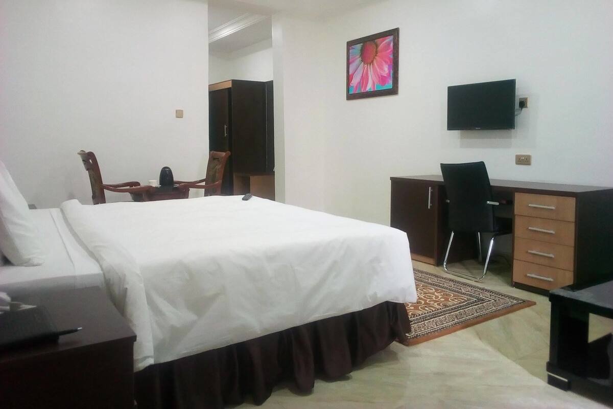 Executive Single Room | Premium bedding, Select Comfort beds, minibar, in-room safe