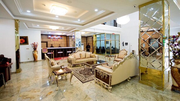 Lobby sitting area - Immaculate Golden Hotels Limited (Owerri)