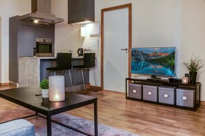 Apartment, 1 Queen Bed with Sofa bed, Non Smoking | Individually decorated, individually furnished, blackout drapes - Apt. Obs. gt. 12 (Oslo)