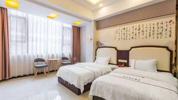 Luxury Twin Room | Desk, blackout drapes, free WiFi