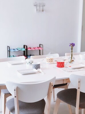 Penthouse, 3 Bedrooms | In-room dining - Barrington Penthouse by Loo (Tanah Rata)