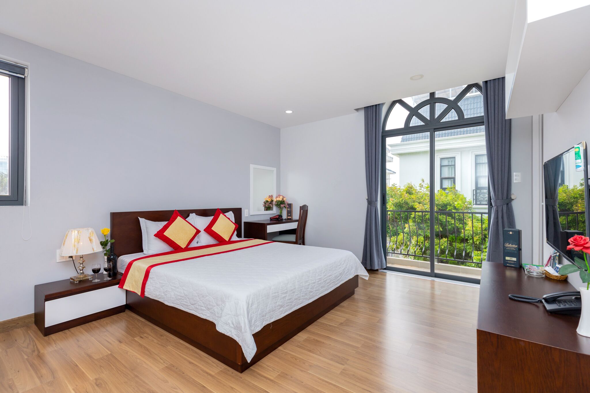 华丽别墅, 多间卧室, 使用泳池 | 8 多间卧室、埃及棉床单、高档床上用品、加厚床垫