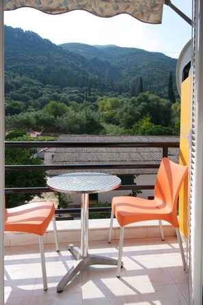 Studio | Balcony view - Remezzo Apartments (Kefalonia)