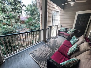 Property grounds - Historic Home in the Heart of Downtown Beaufort's 'Old Point' (Beaufort)