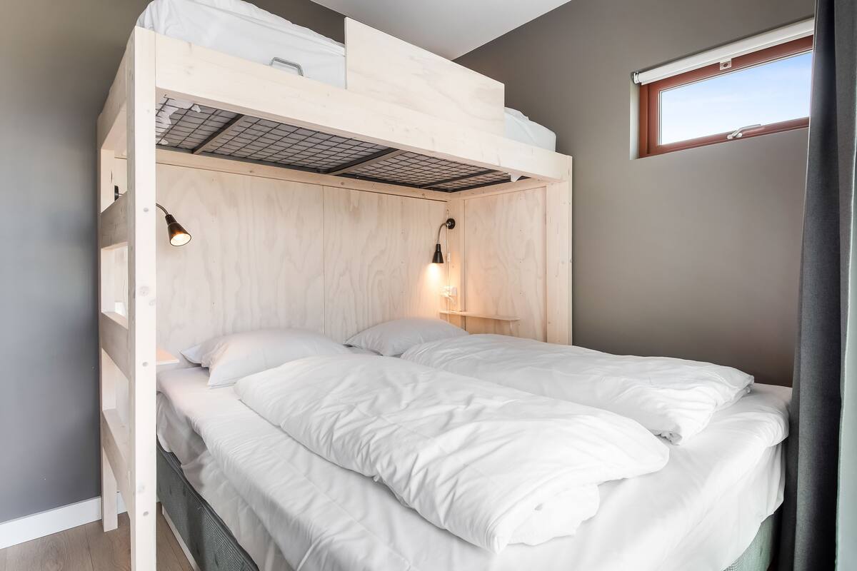 Basic Triple Room | Premium bedding, soundproofing, WiFi (free), individually decorated