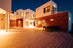 المنطقة المحيطة بالمنشأة