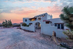 Exterior - Tasha's Place Private Pool, Sleeps 10, Near Zions & Sand Hollow (Hurricane)