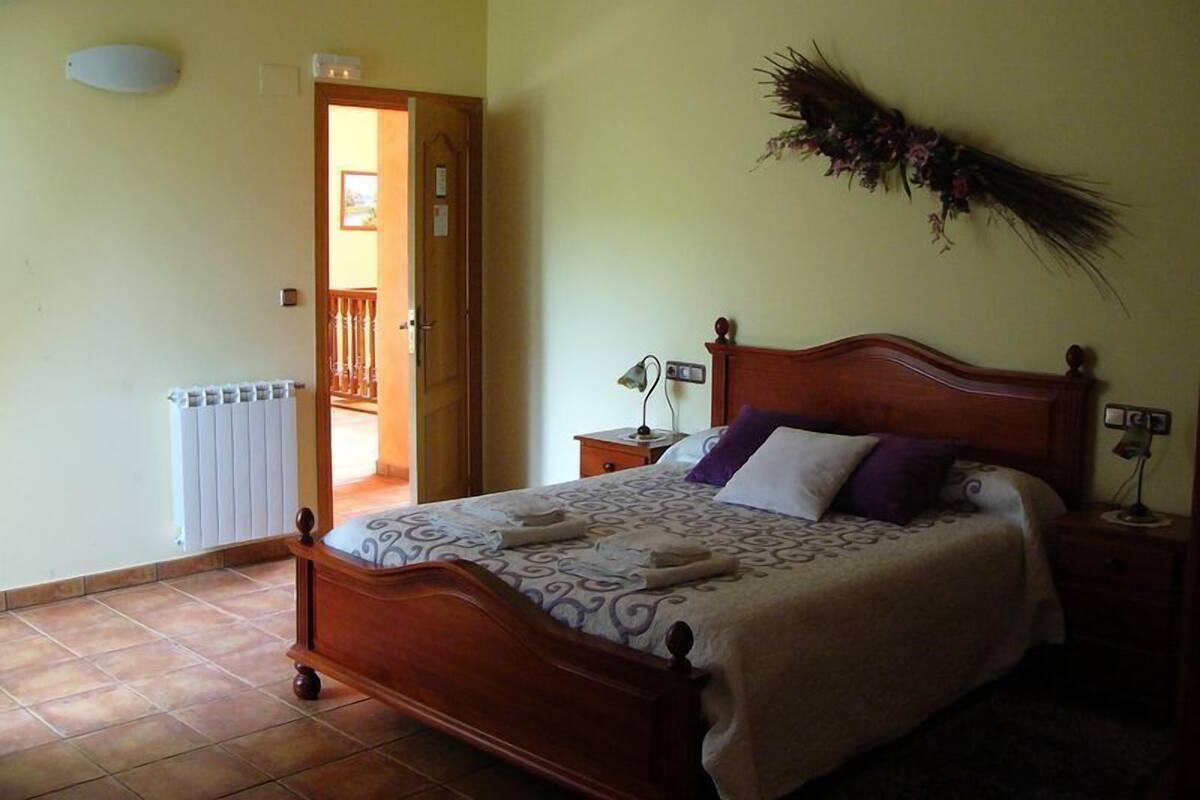 House, Multiple Bedrooms, Non Smoking | 8 bedrooms, iron/ironing board, free cots/infant beds, free WiFi