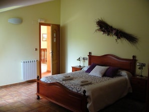 House, Multiple Bedrooms, Non Smoking | 8 bedrooms, iron/ironing board, free cots/infant beds, free WiFi