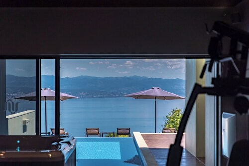 Villa AltaVista, Opatija - Seaview & Relax with Heated Pool and Private MiniGolf
