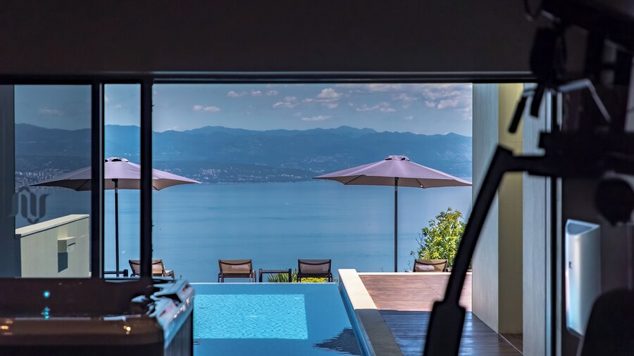 Villa AltaVista, Opatija - Seaview & Relax with Heated Pool and Private MiniGolf