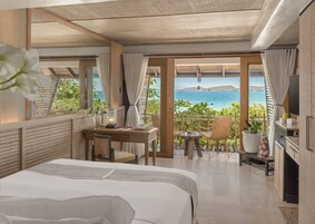 Minibar, wifi gratis y ropa de cama 