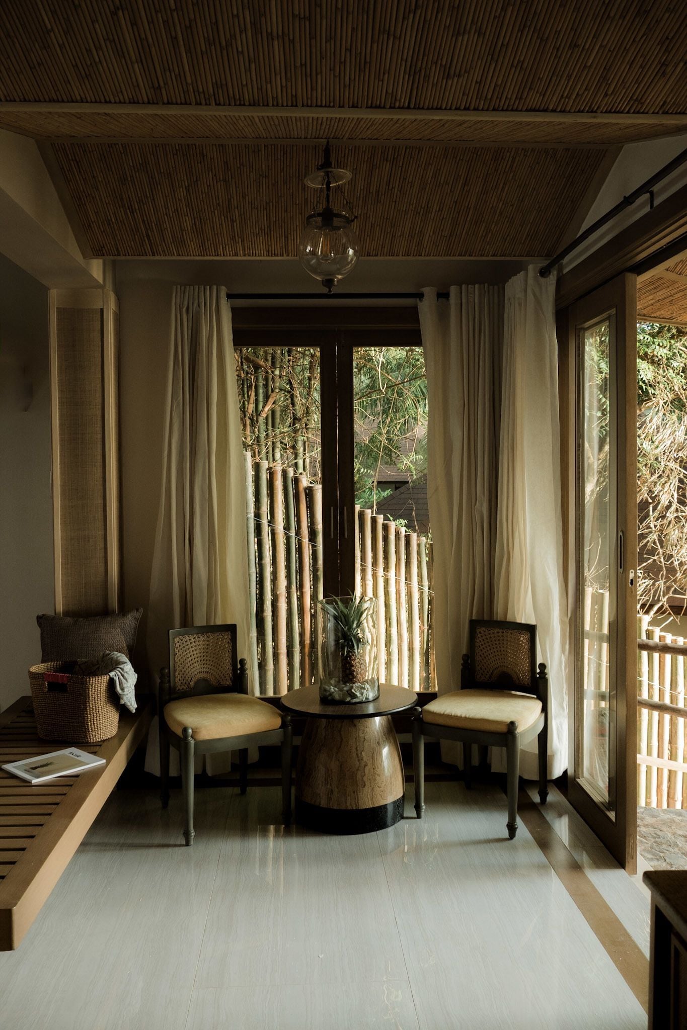 elixir (premier suite) | 1 bedroom, desk, free wifi, bed sheets