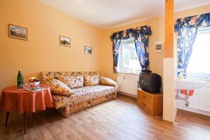 Doppelzimmer (Mohnzimmer) | Kostenlose Babybetten, Zustellbetten, kostenloses WLAN