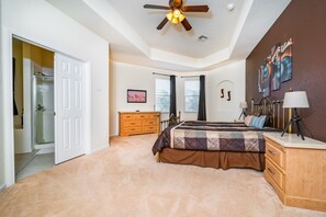 4 bedrooms, iron/ironing board, free WiFi, bed sheets - Pool Home with Spa on Gated Resort Community Close to WDW (Kissimmee)