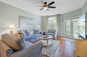 Télévision, table de tennis de table, imprimantes