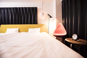 Quarto casal, banheiro privativo | Cofres nos quartos, ferros/tábuas de passar roupa, Wi-Fi de cortesia