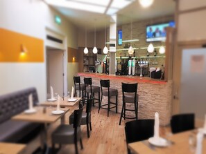 Bar (in der Unterkunft)